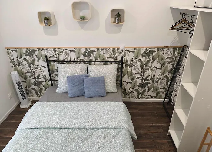 Budget Avec Parking Appartamento Charleville-Mézières